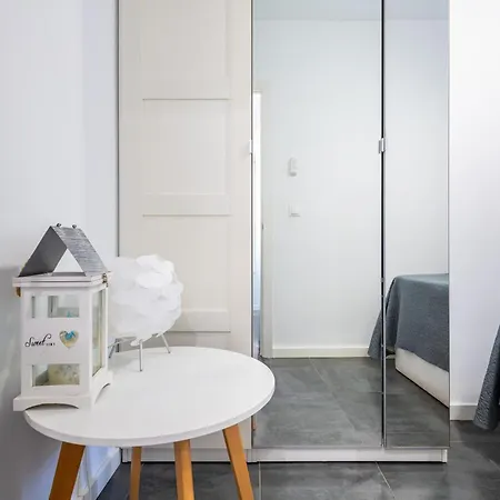 Coral Apartment *